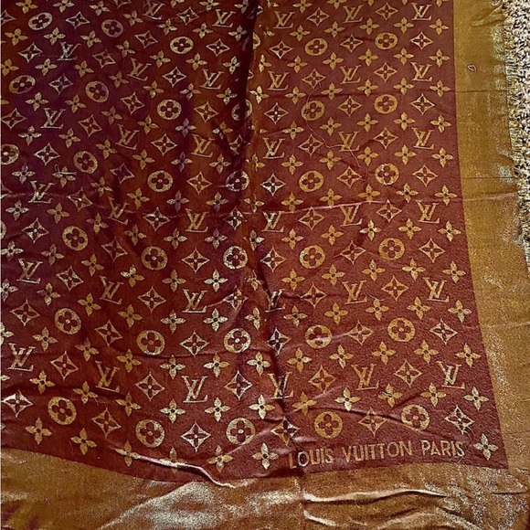 A Louis Classic - Picture 5 of 10